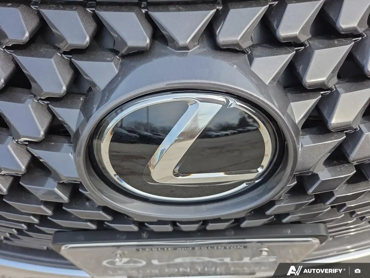 Lexus UX снимка Lexus UX