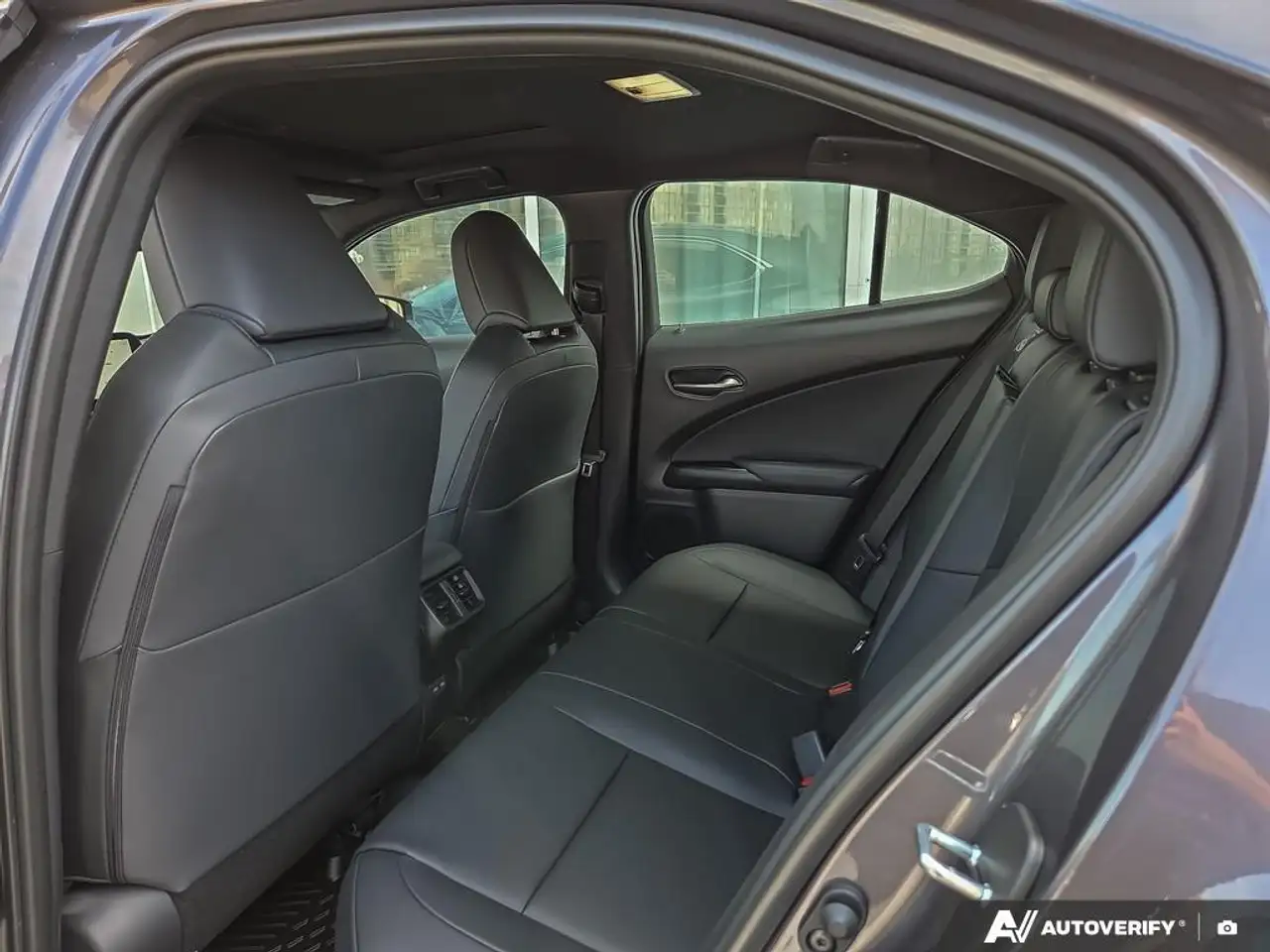 Lexus UX снимка Lexus UX