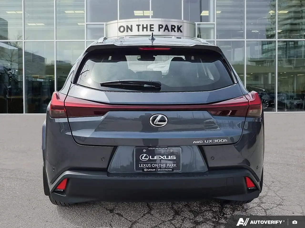 Lexus UX снимка Lexus UX