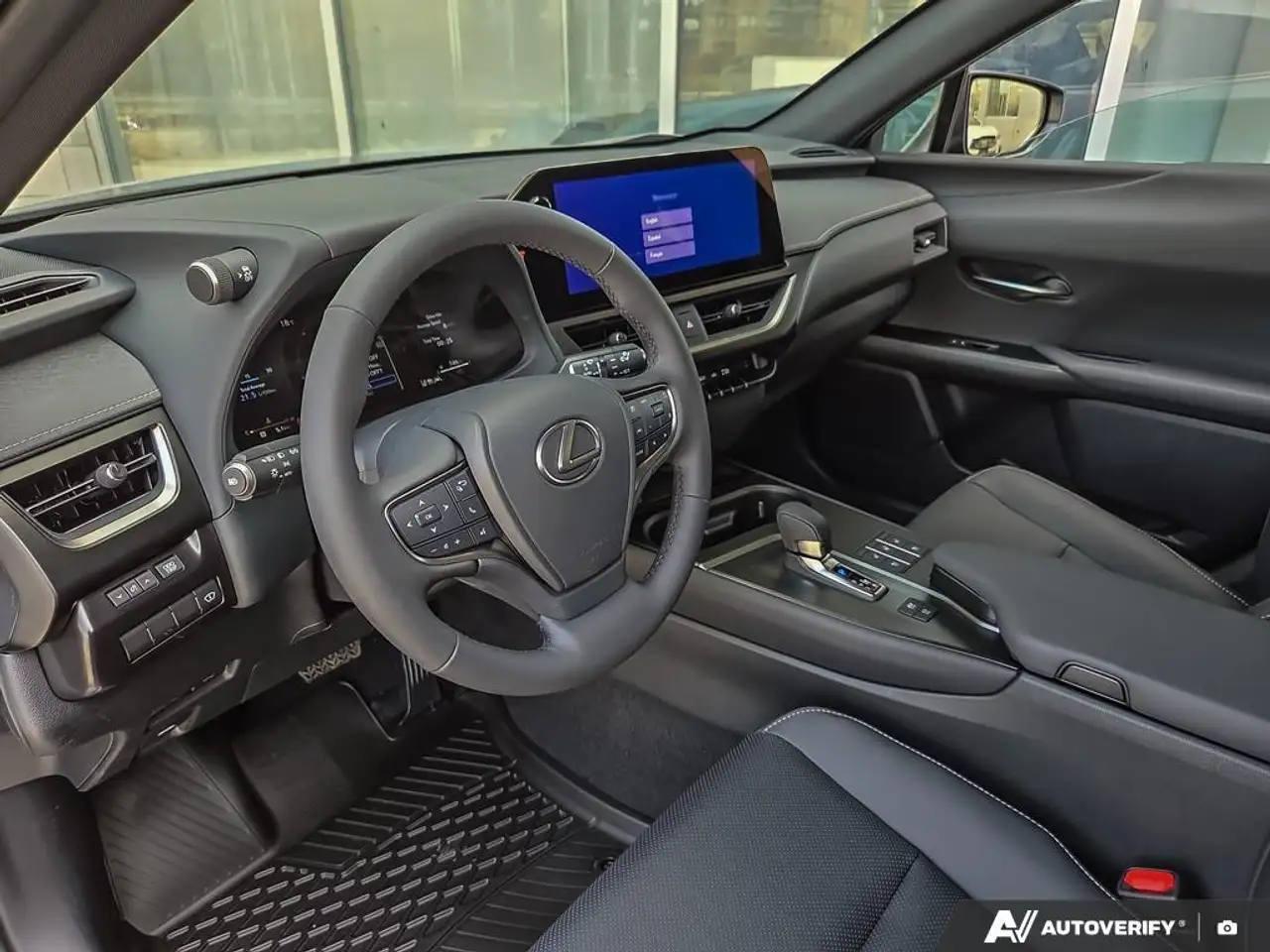 Lexus UX снимка Lexus UX