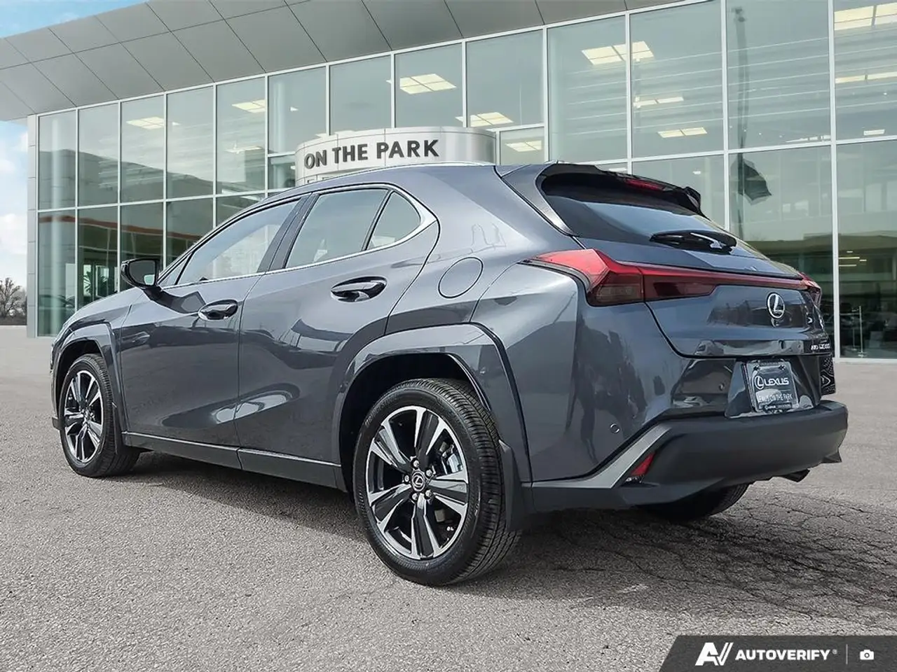 Lexus UX снимка Lexus UX
