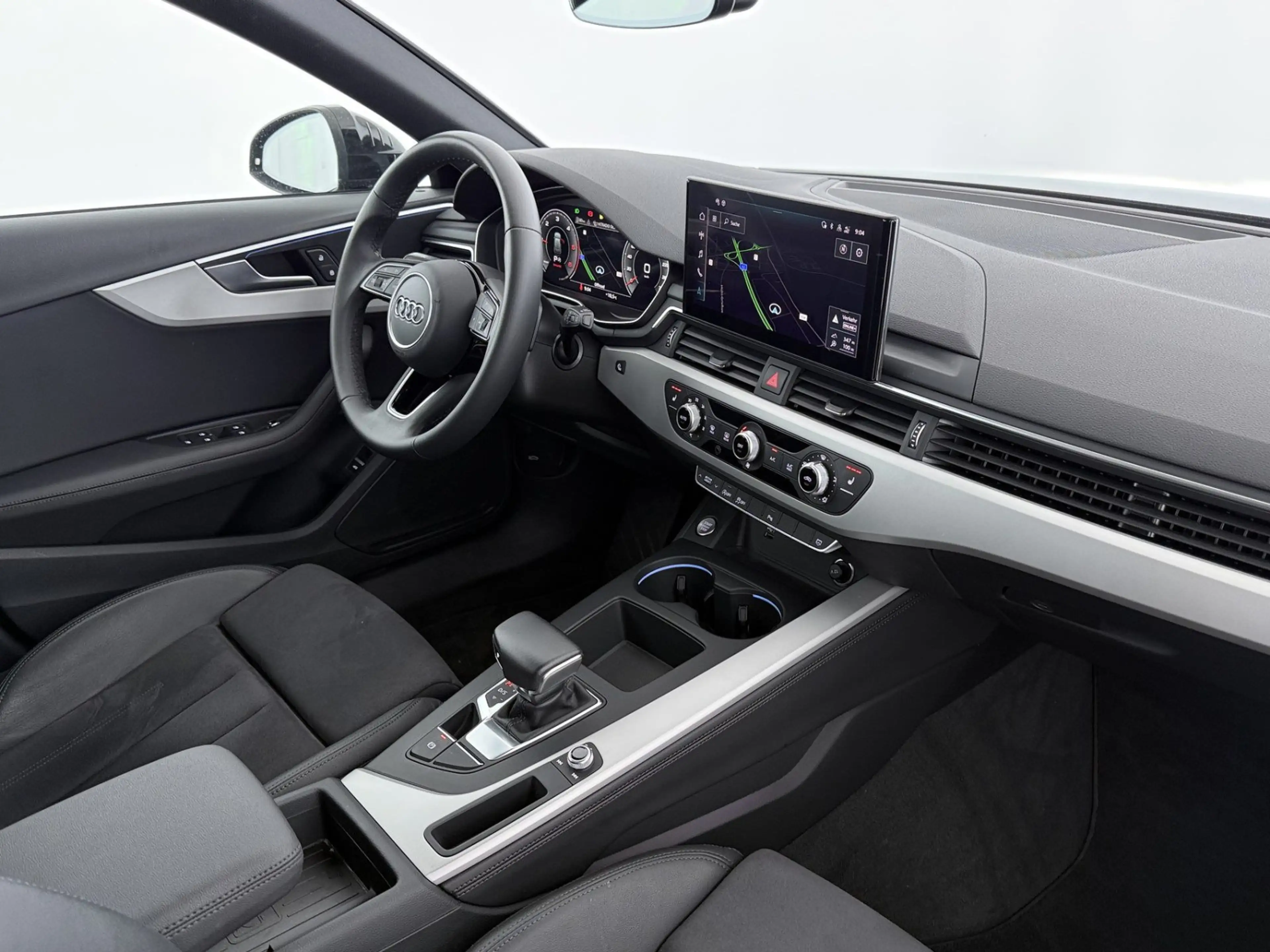 Audi A4 Avant 35 TDI advanced Aut LED SKY AHK LEDER — photo 14