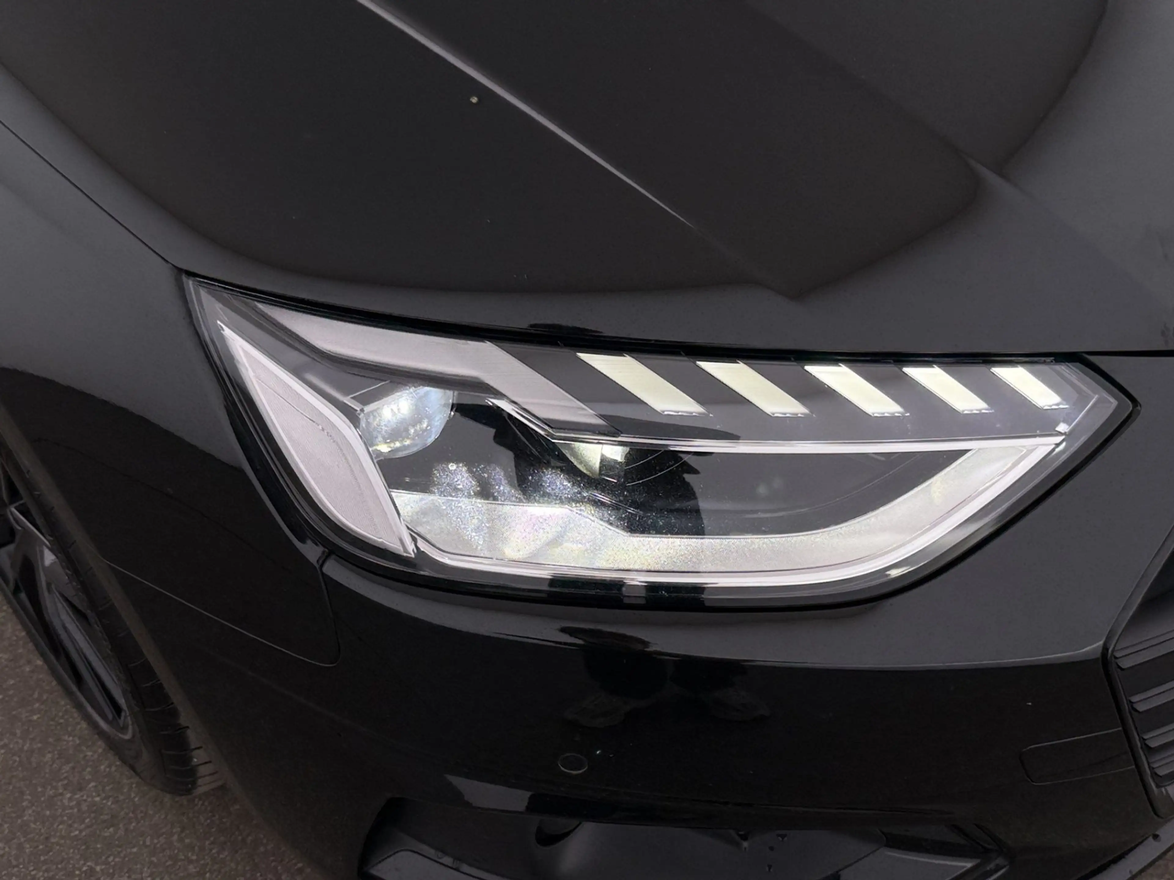Audi A4 Avant 35 TDI advanced Aut LED SKY AHK LEDER — photo 12