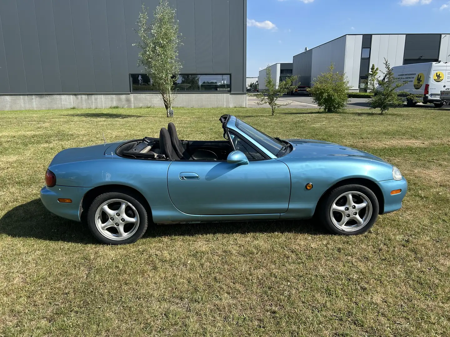 Mazda MX-5 NBFL 1.6i 16V Bleu - 2