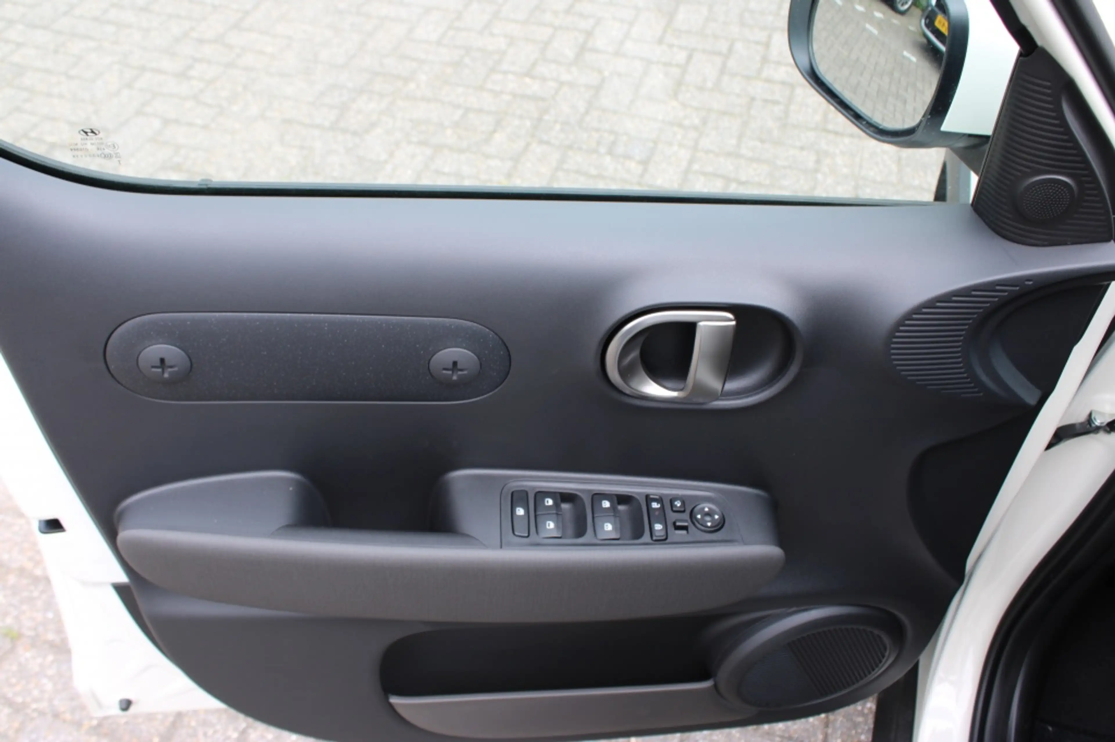Hyundai Inster Evolve 49 kWh — photo 8