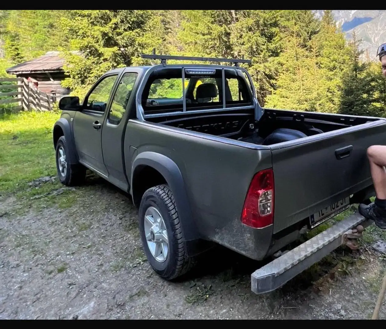 Isuzu PICK UP MwSt absetzbar vor 2 jahren neu Lackiert - 1