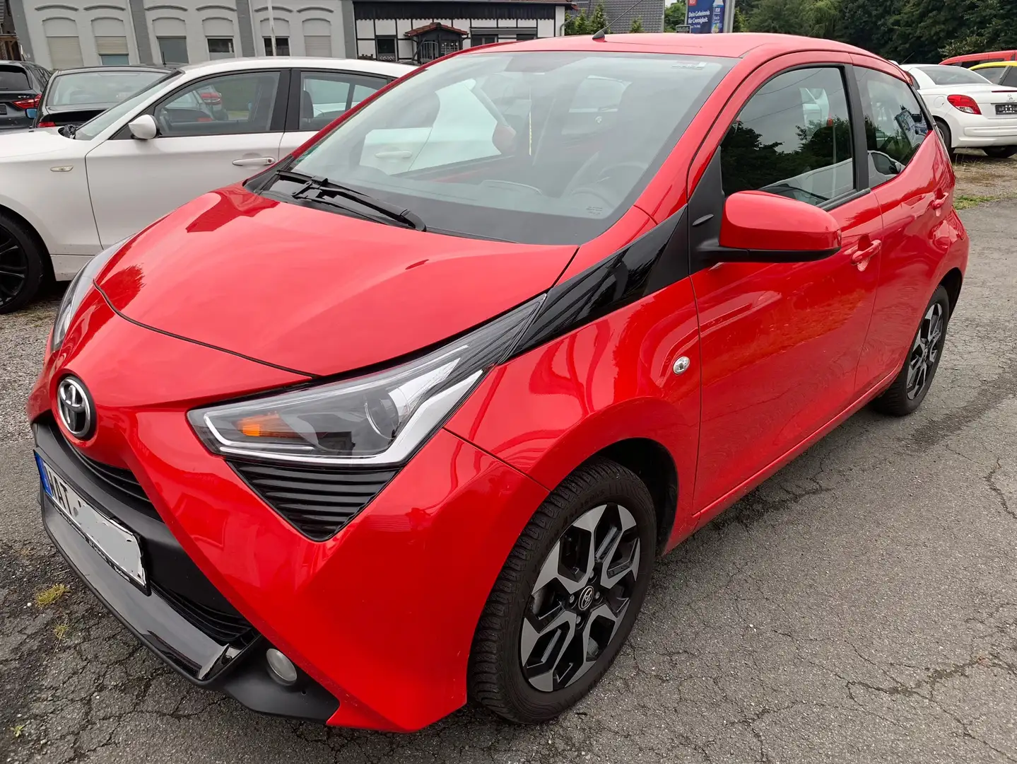 Toyota Aygo x-play club Rot - 2