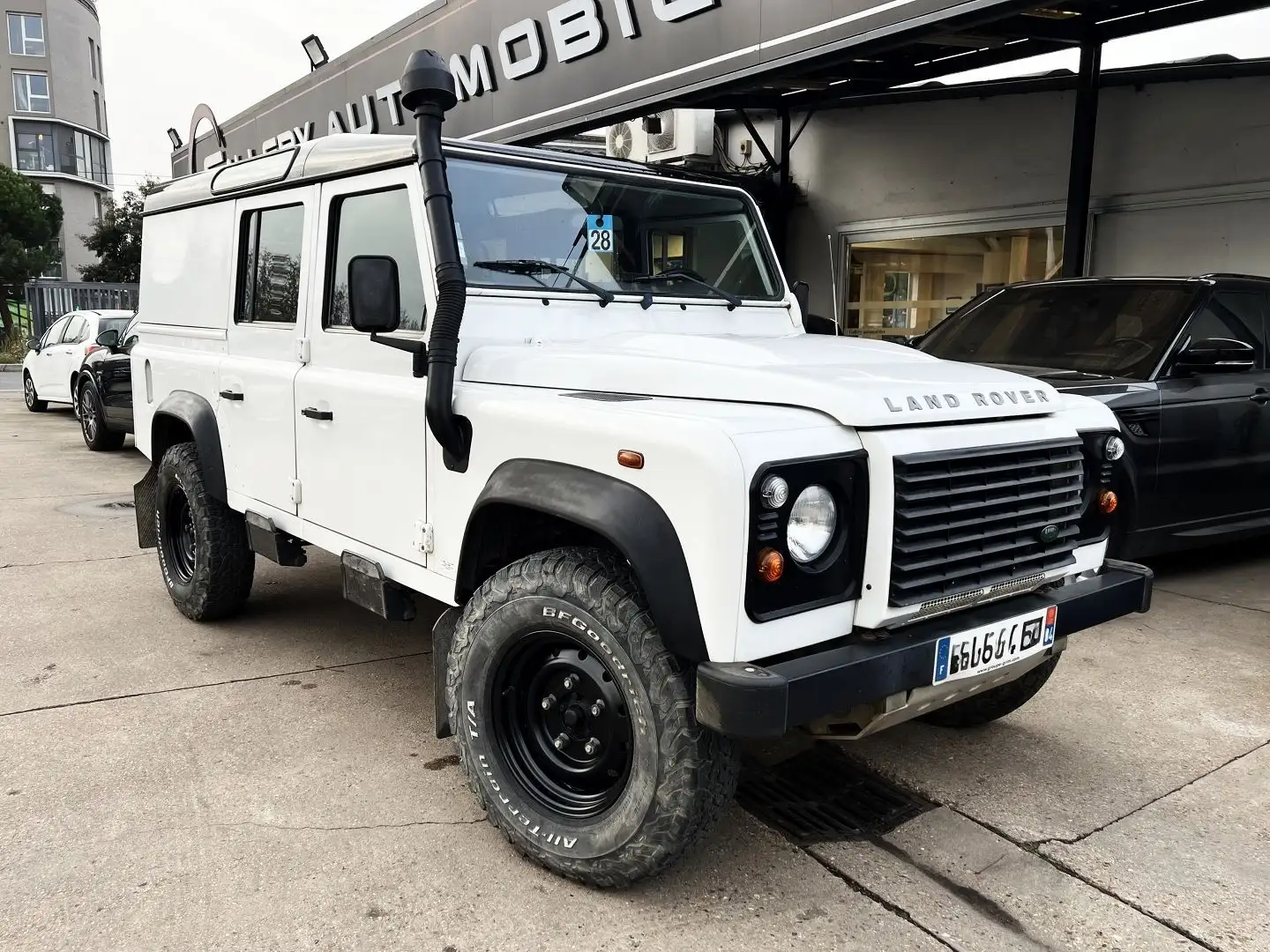 Land Rover Defender 110 CREW CAB E Wit - 1