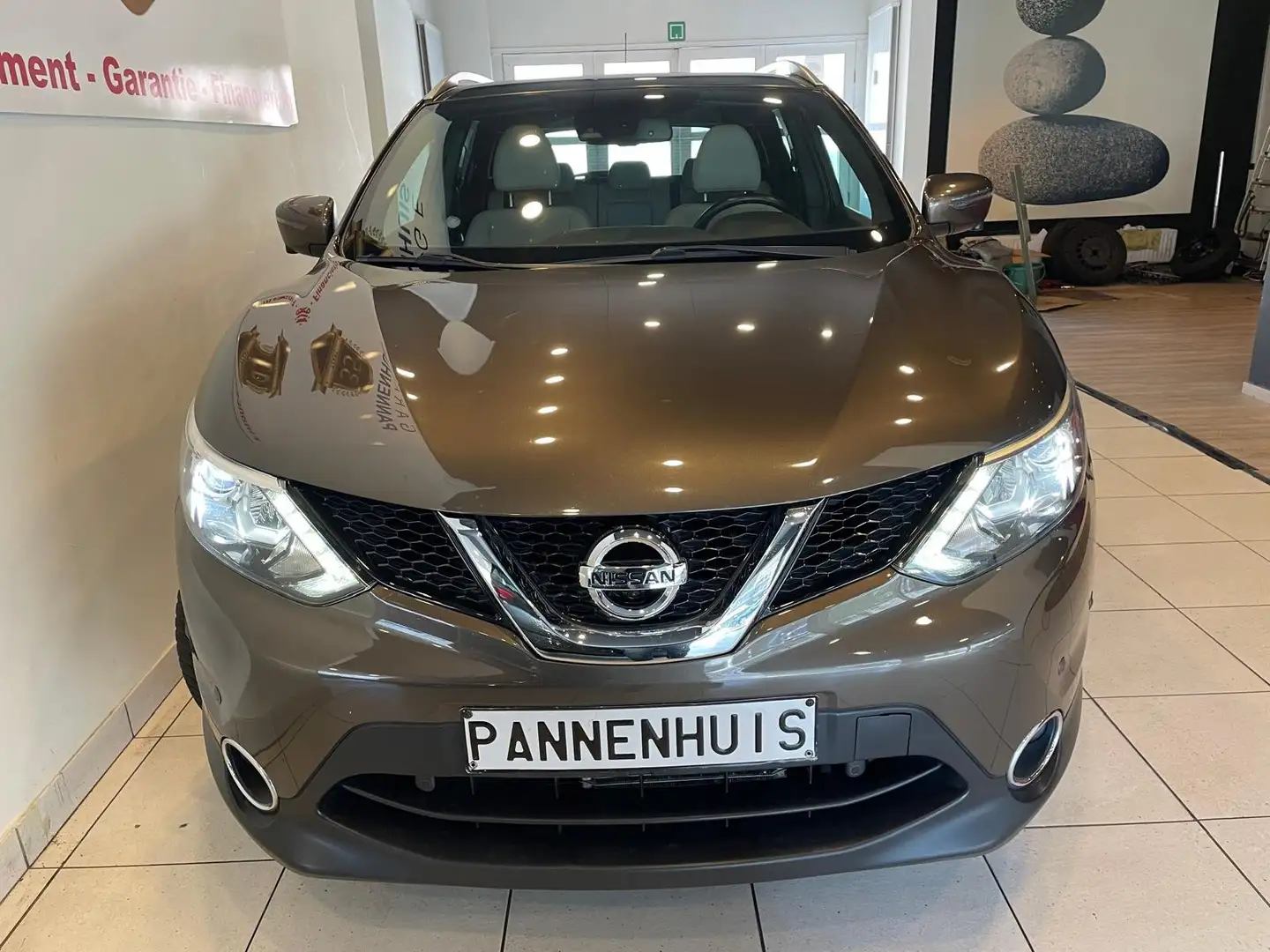 Nissan Qashqai 1.2 DIG-T 2WD Xtronic Bruin - 2