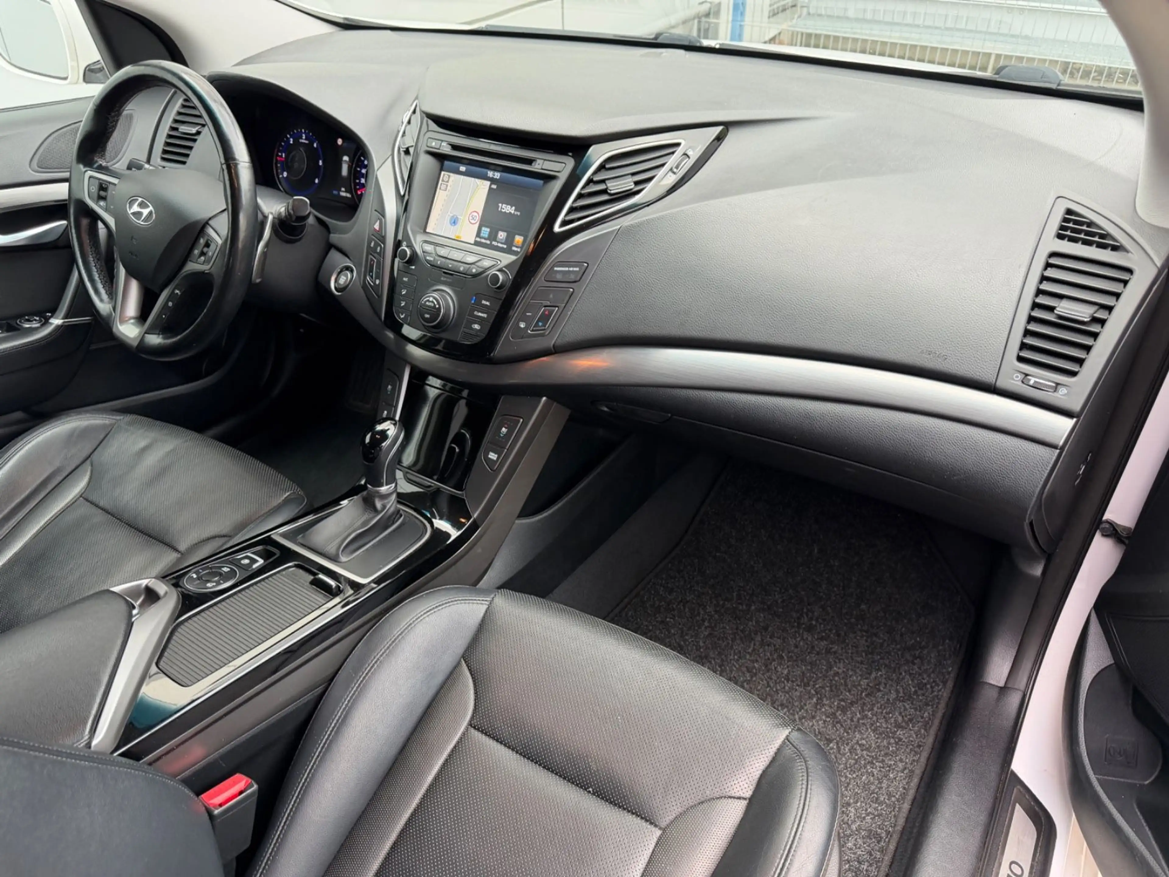 Hyundai i40 blue Premium*LED*SHZ*LEDER*NAVI*PANO*KAMERA — photo 15