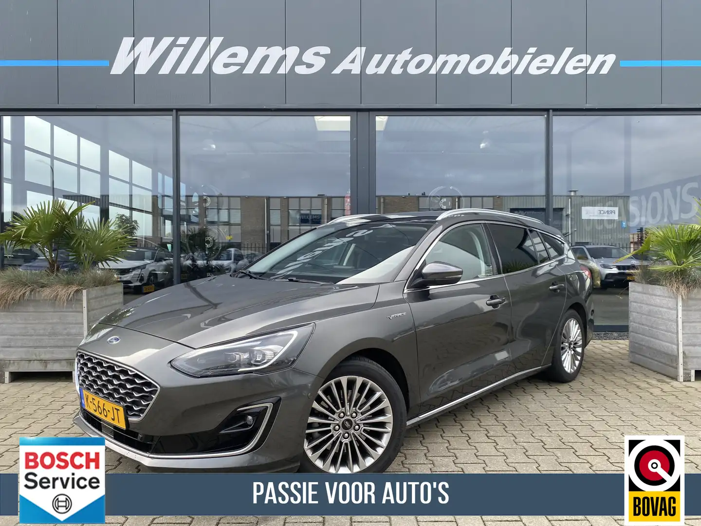 Ford Focus Wagon 1.0 EcoBoost Hybrid Vignale Trekhaak Wegklap Gris - 1