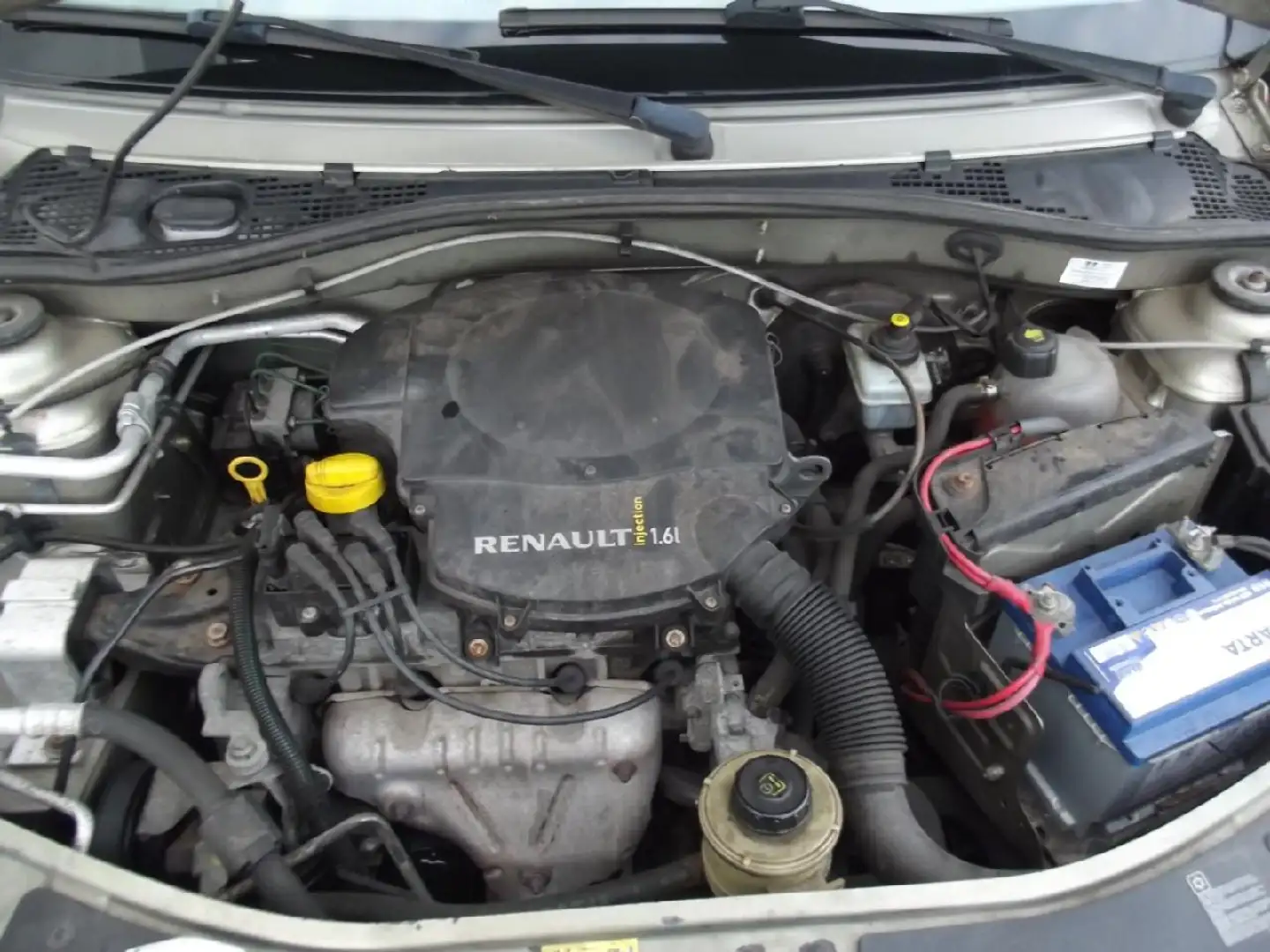 Dacia Sandero Laureate Bronze - 2