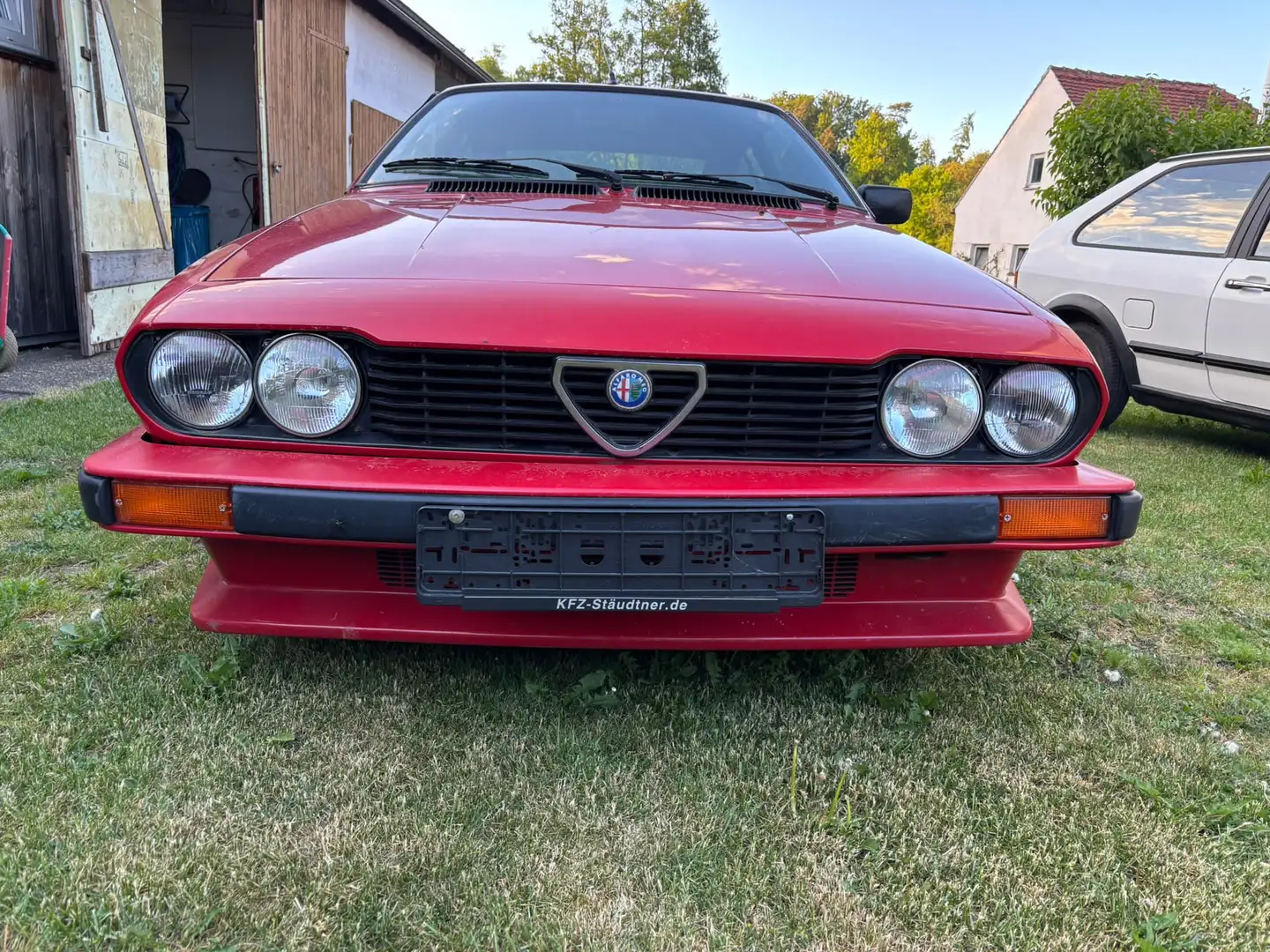 Alfa Romeo 2000 GTV Rot - 2