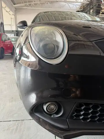 Alfa Romeo Mito view 8