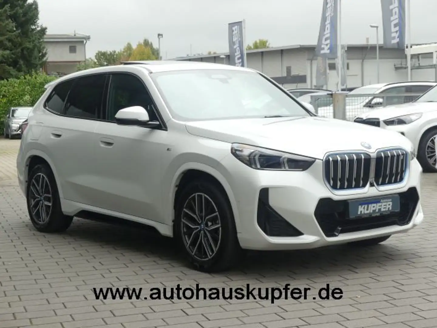BMW X1 xDrive30 M Sportpak PANO*AHK*ACC°elSitz°360° Bianco - 2