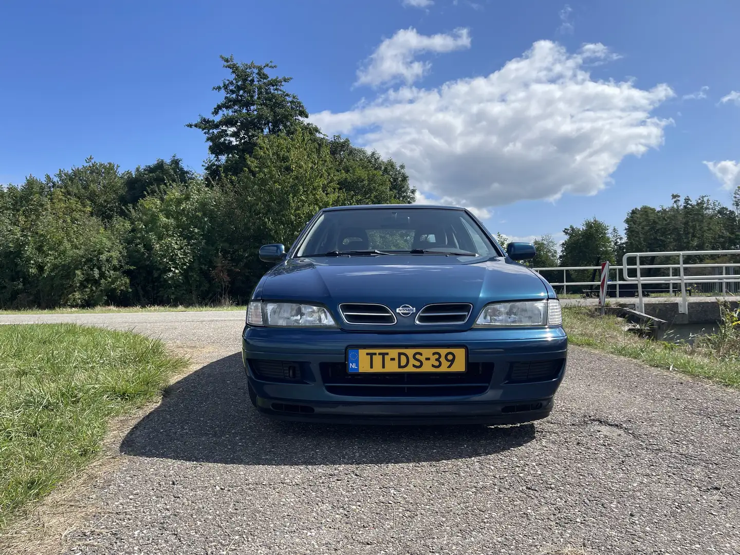 Nissan Primera 2.0 SRi Blau - 2