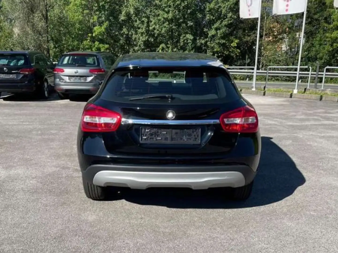 Mercedes-Benz GLA 180 GLA 180 Schwarz - 2