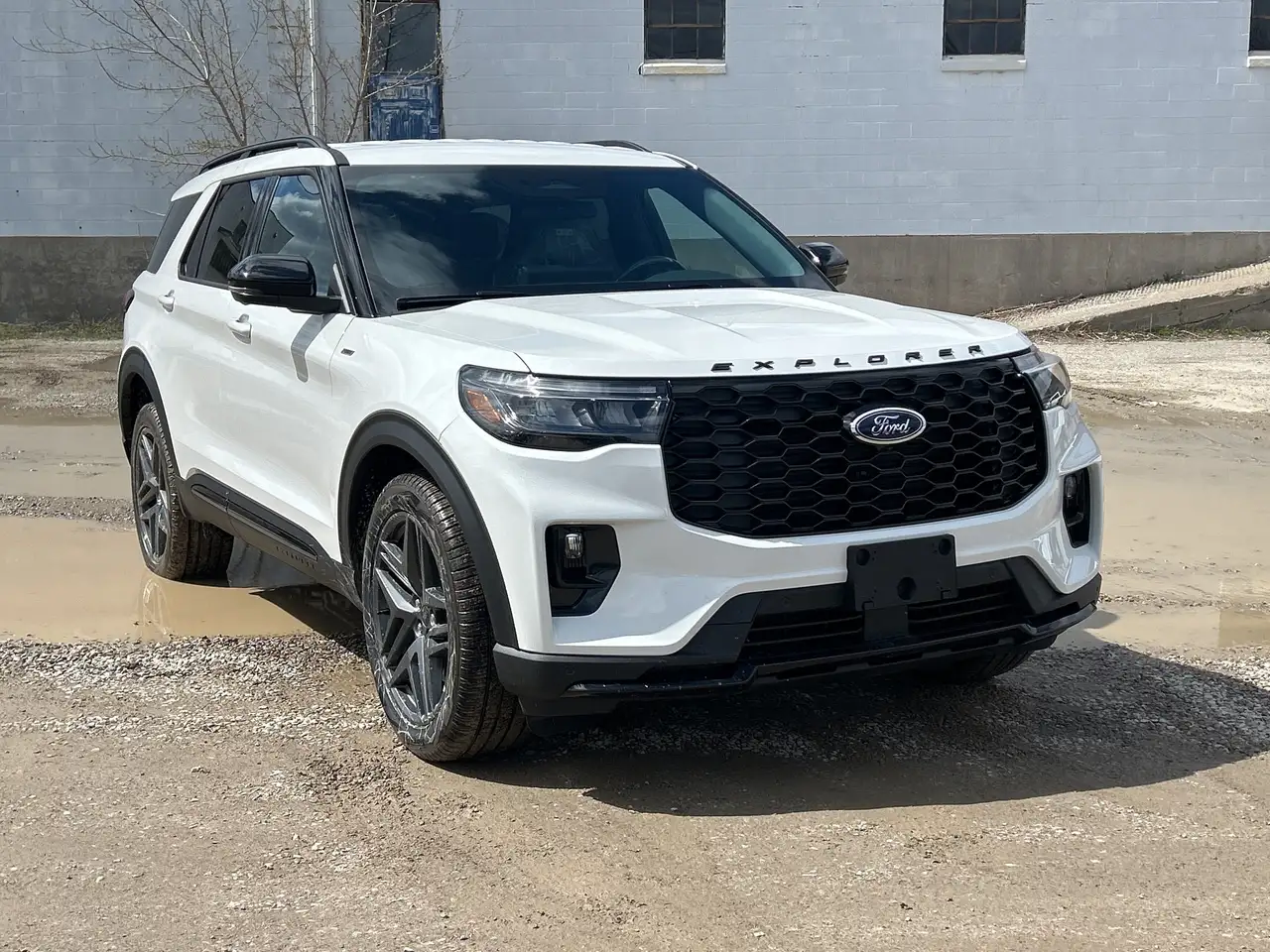 Ford Explorer снимка Ford Explorer