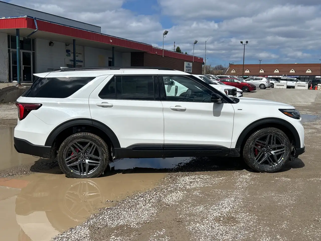 Ford Explorer снимка Ford Explorer