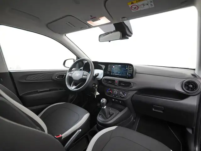 Hyundai i10 view 2