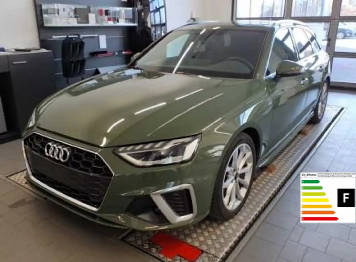 Audi A4 Avant S-line 40 TFSI quattro ACC+MATRIX+NAVI+PANO Vert - 1