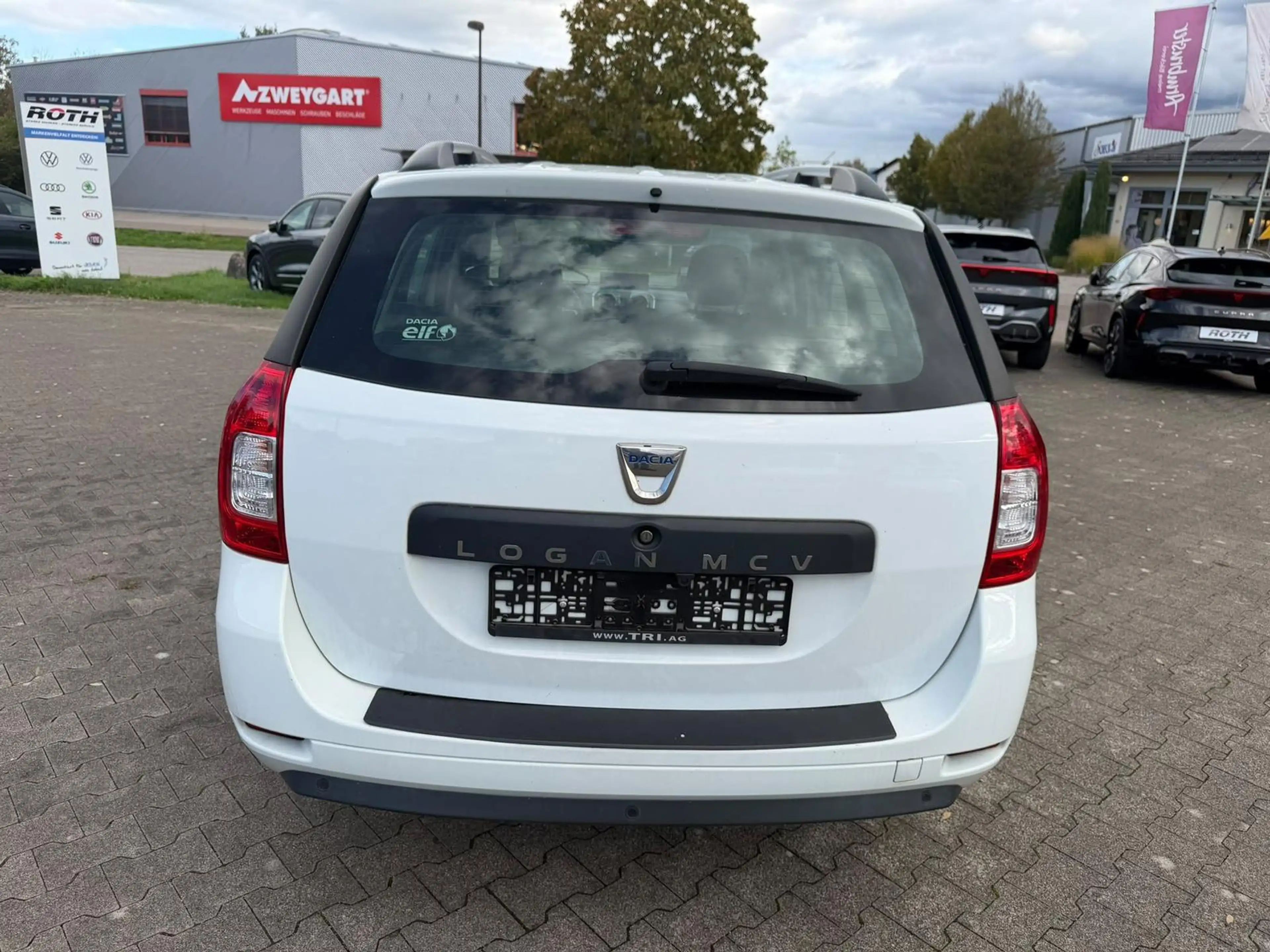 Dacia Logan 1.0 Comfort *Navi*Kamera*PDC — photo 5