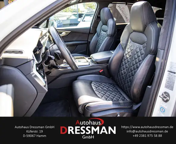 Audi Q7 view 12