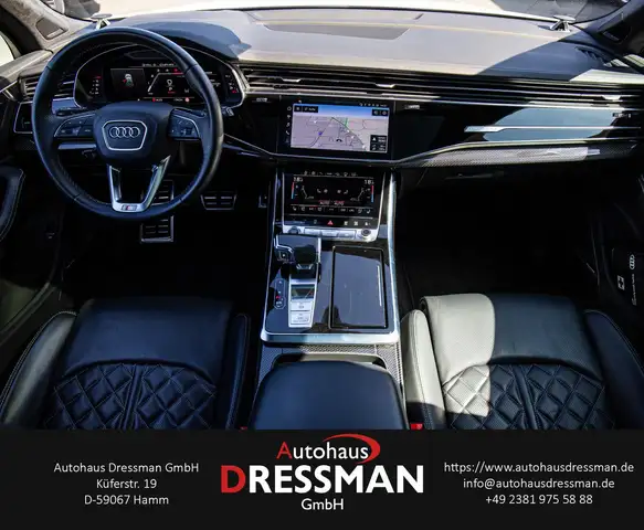Audi Q7 view 14