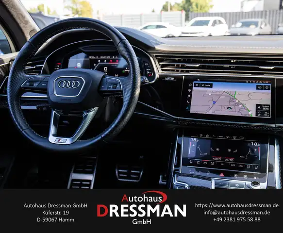 Audi Q7 view 15