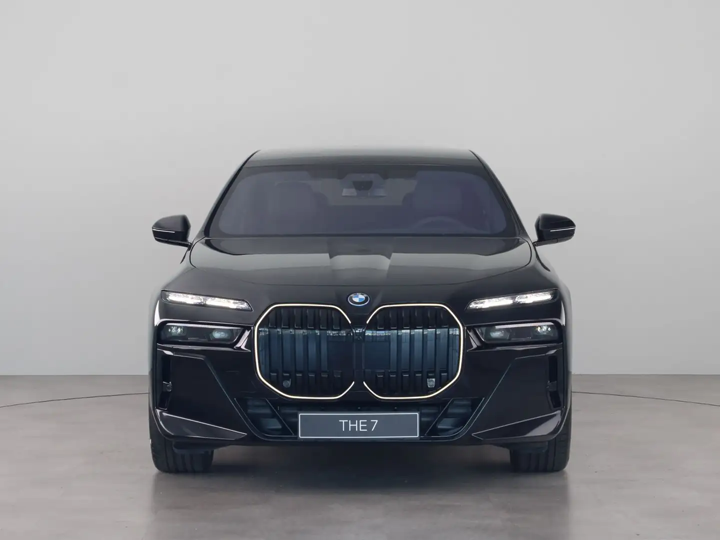 BMW 750 7 Serie 750e xDrive Zwart - 2