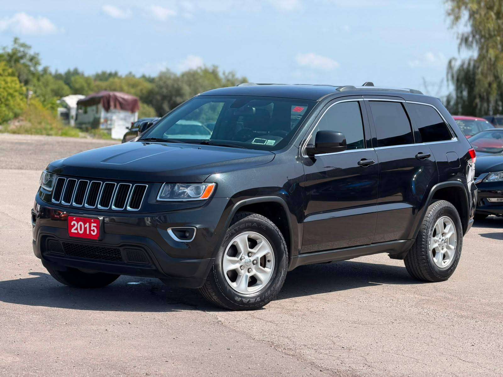 2015 Jeep Grand Cherokee LAREDO | ONE OWNER | LOW KM | 4X4 | WINTER WHEELS — снимка 1