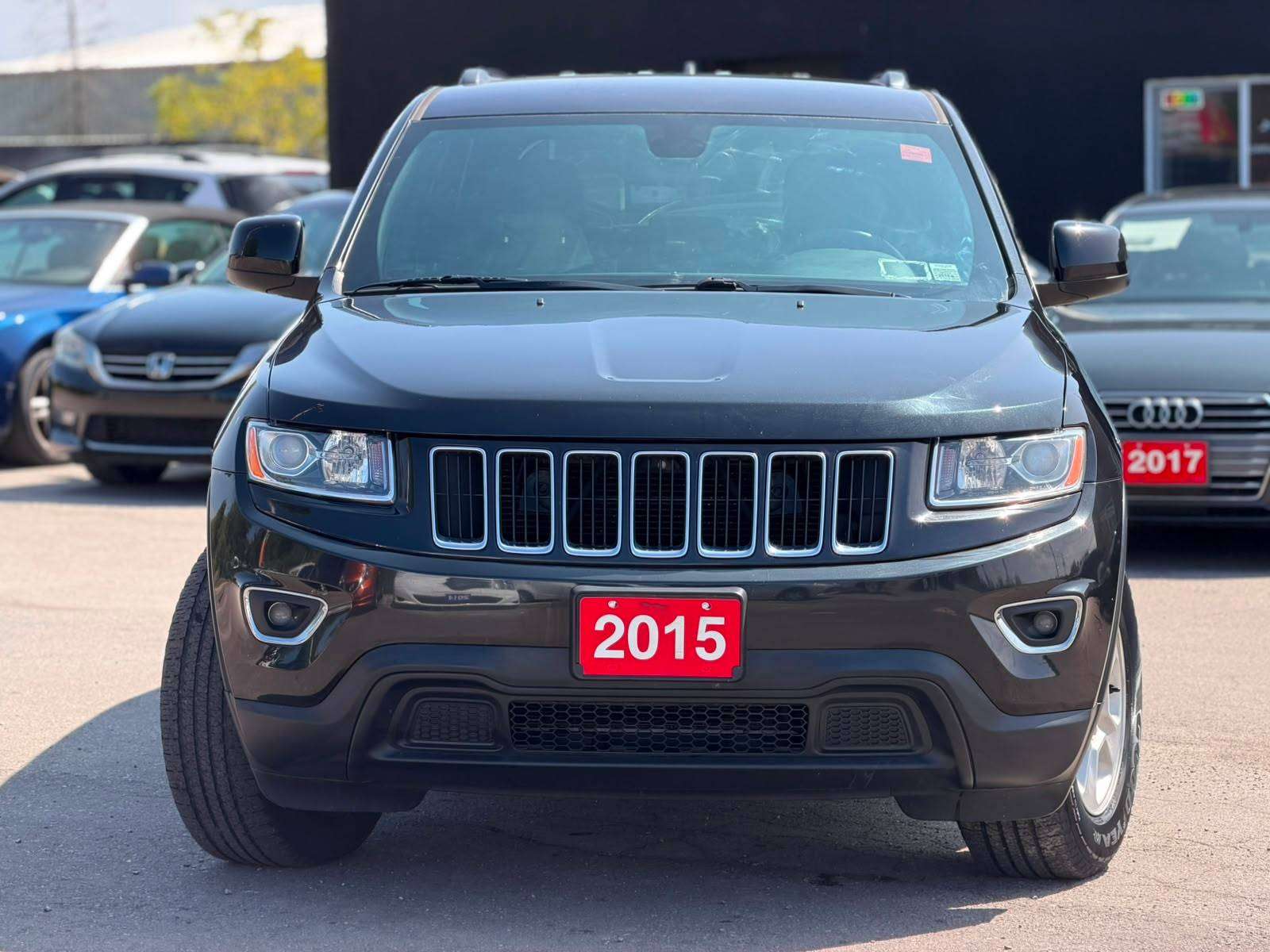 2015 Jeep Grand Cherokee LAREDO | ONE OWNER | LOW KM | 4X4 | WINTER WHEELS — снимка 1