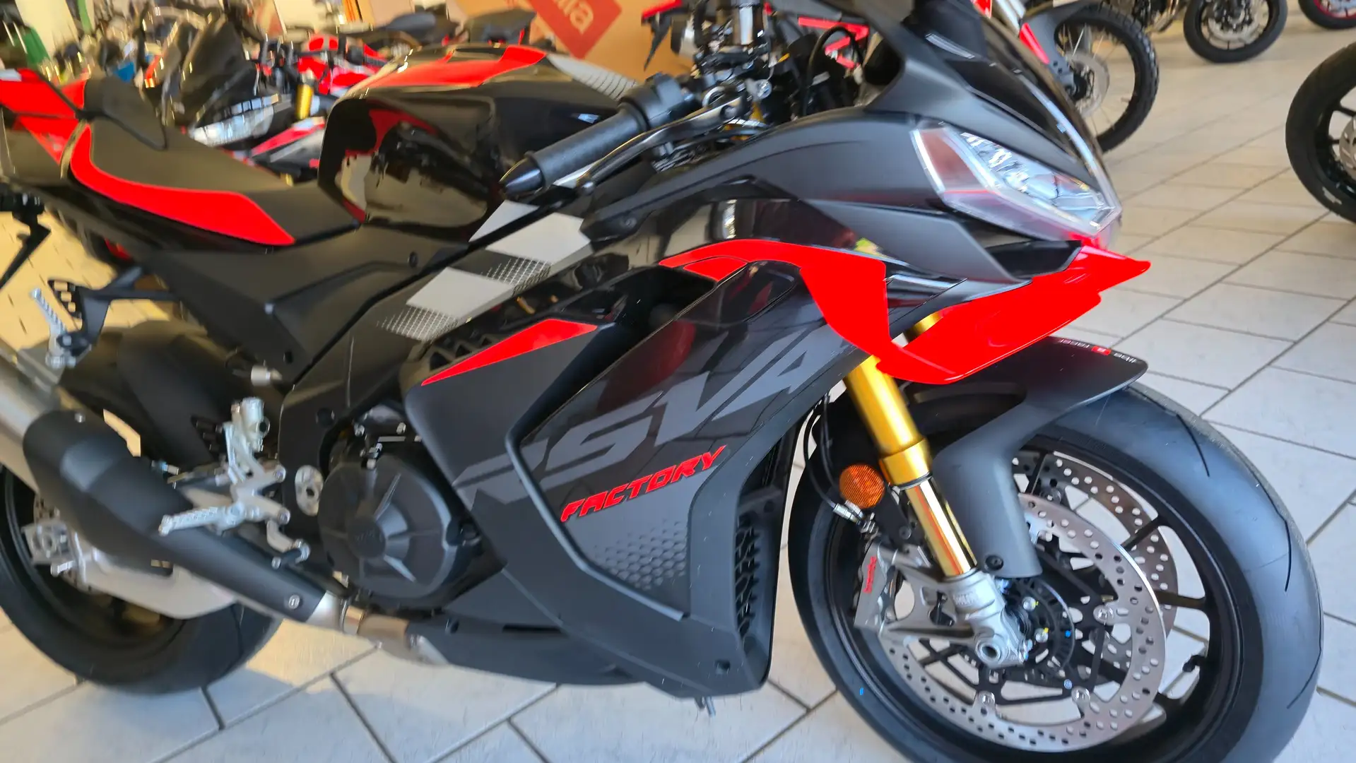 Aprilia RSV4 RSV4 1100 FACTORY Negru - 1