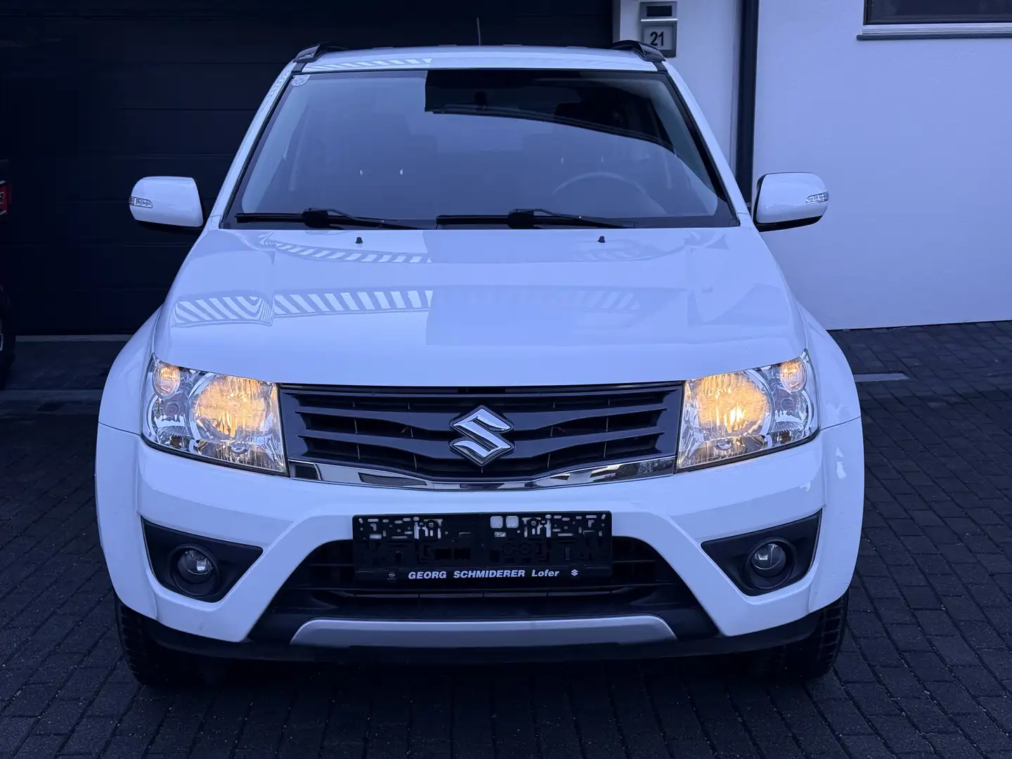 Suzuki Grand Vitara 1.6 Club (3-trg.) Weiß - 2