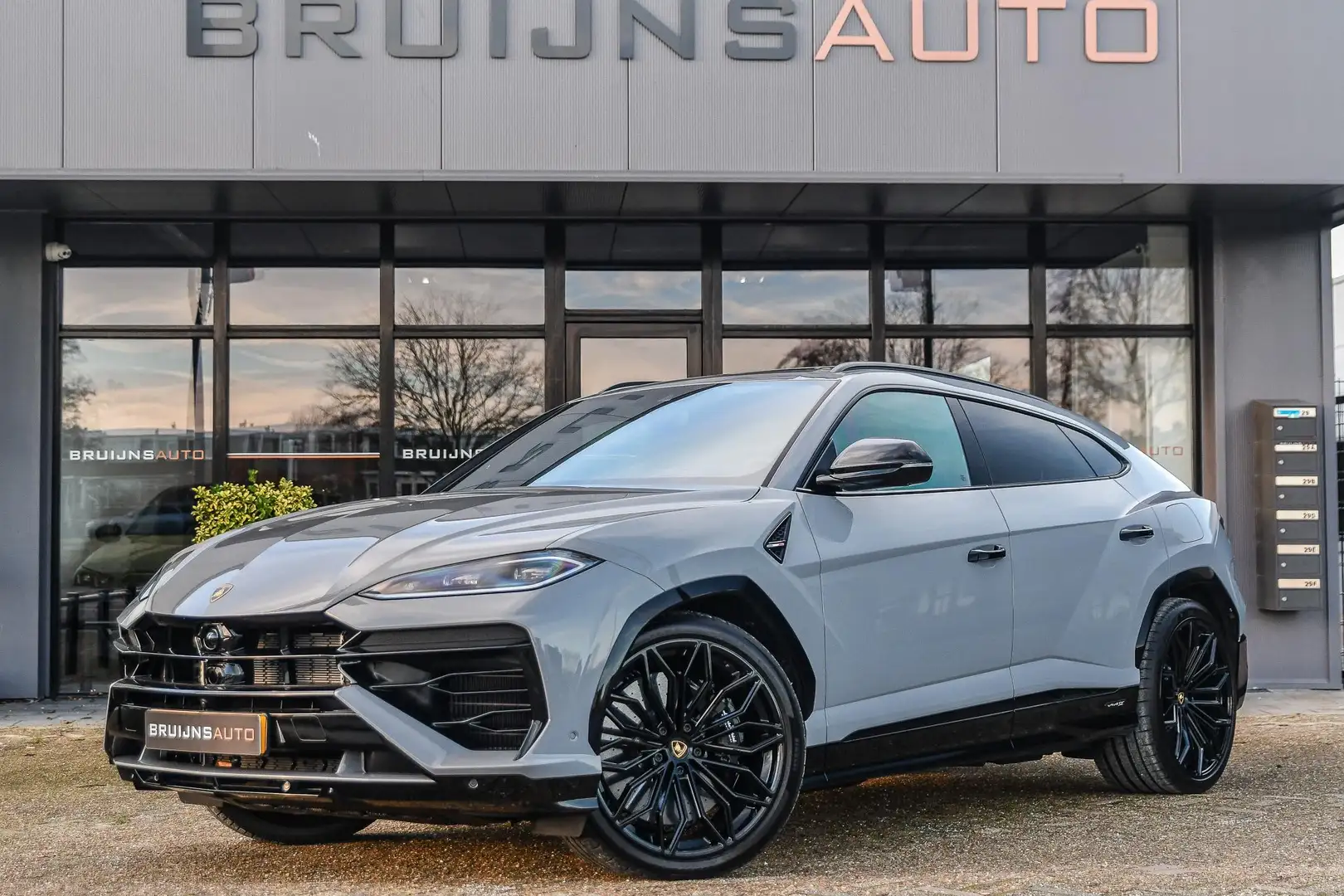 Lamborghini Urus 4.0V8 Hybrid SE |GrigioChina|Carbon|OriginlNL|Akra Grau - 1