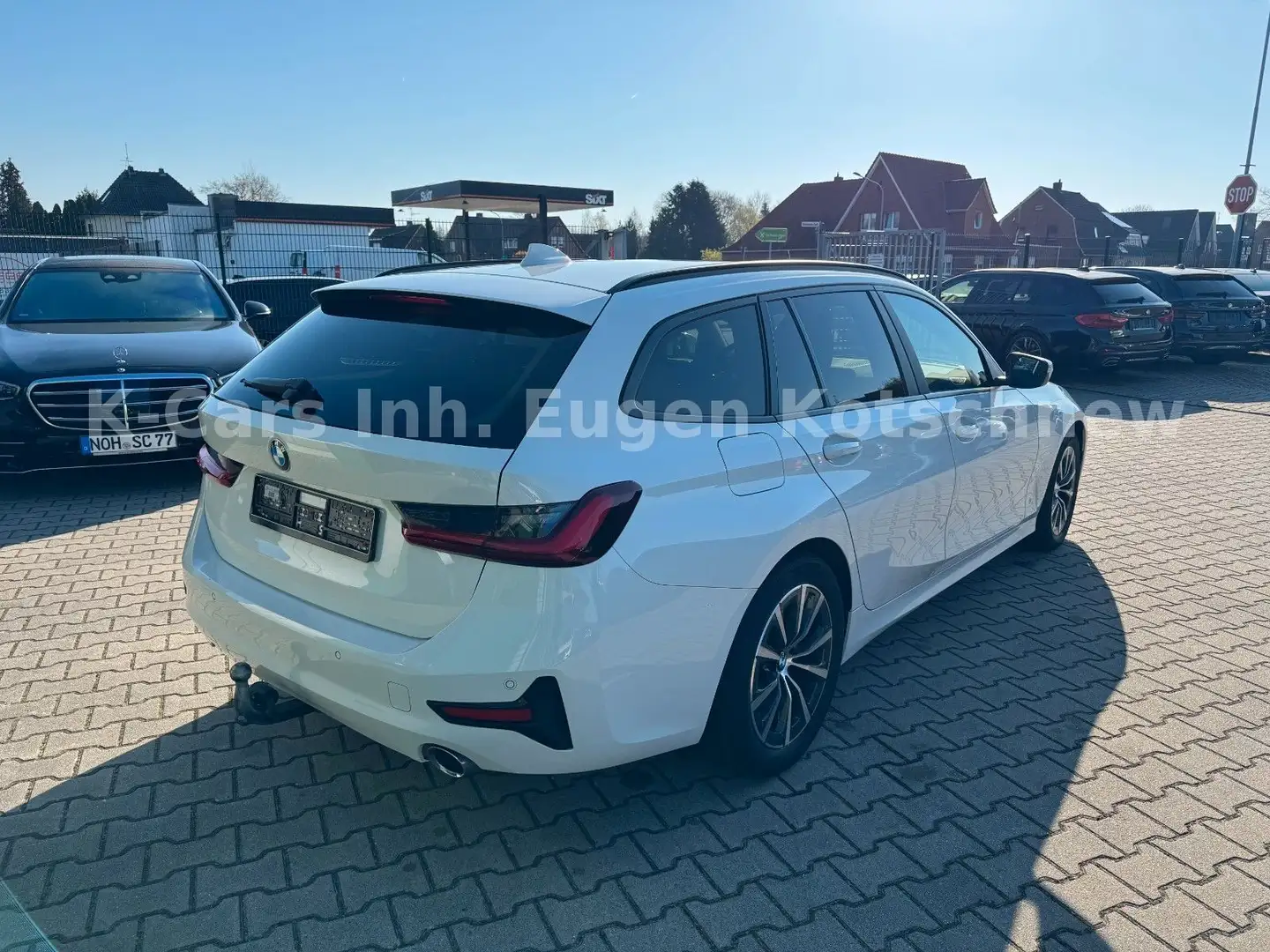 BMW 320 d Advantage*LiveCockpit*SportSitze*AHK*LED Wit - 2