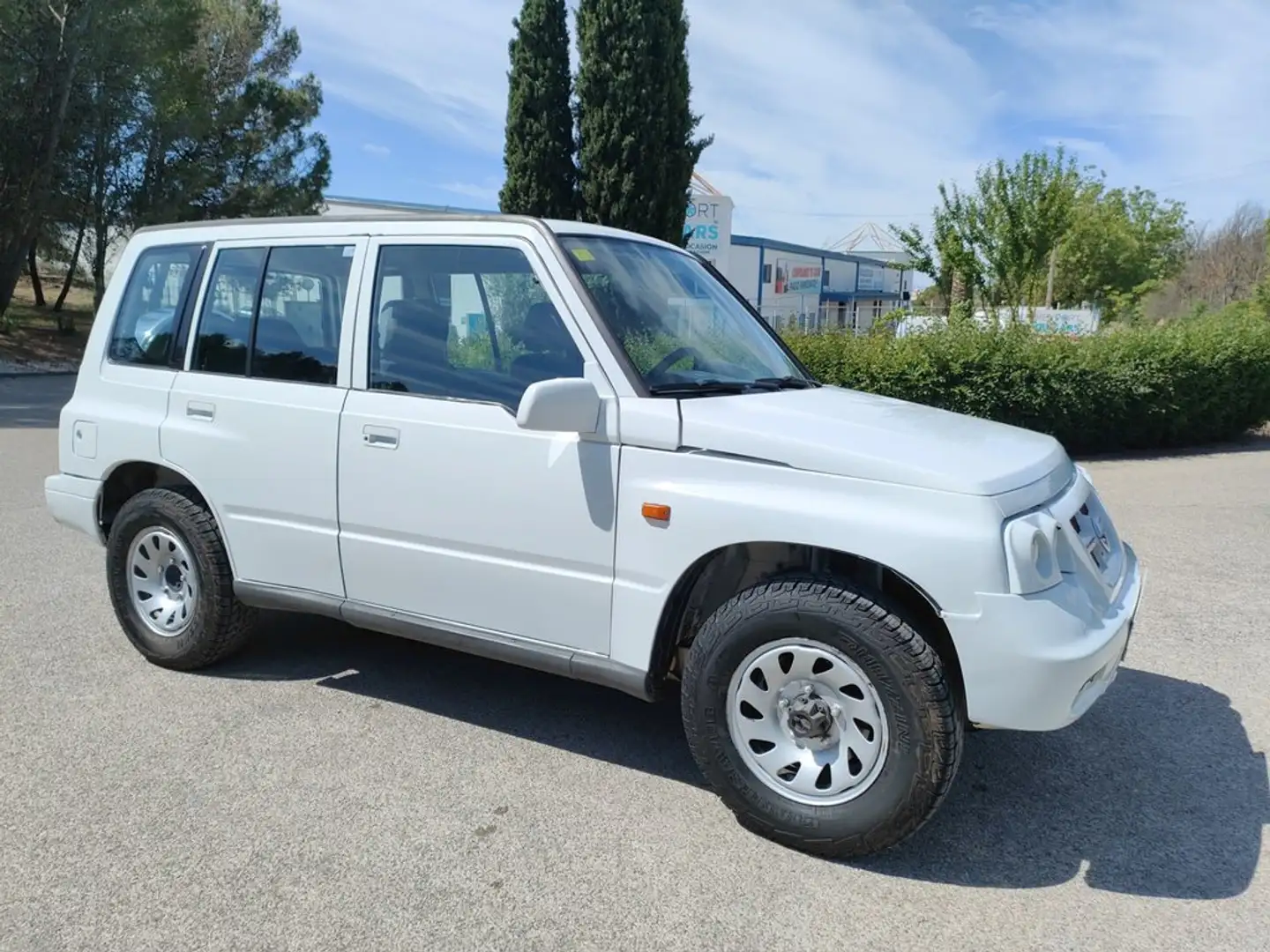 Santana 300 2.0 Hdi T.Metálico Lujo Weiß - 2