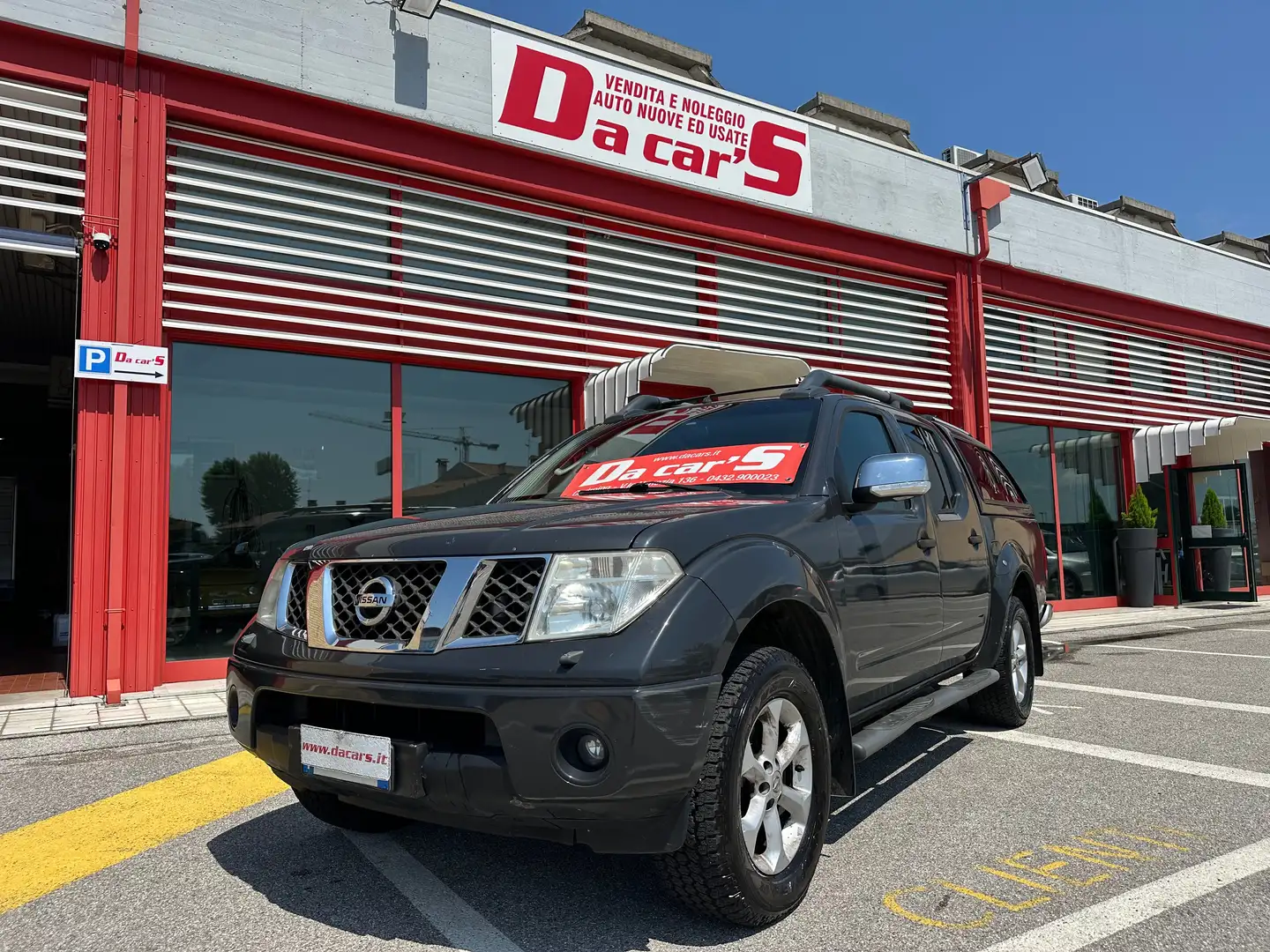 Nissan Navara d.cab 2.5 dci SE 174cv, GANCIO TRAINO. Grigio - 1