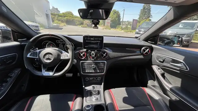 Mercedes-Benz Cla view 20