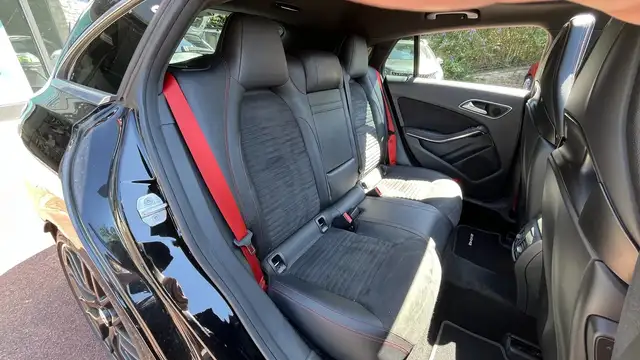 Mercedes-Benz Cla view 17