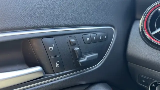 Mercedes-Benz Cla view 28