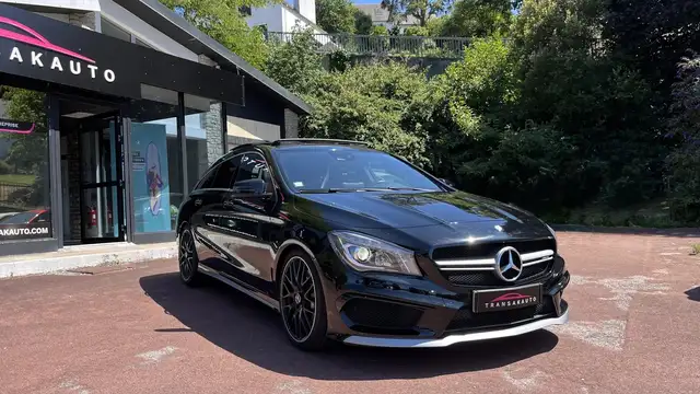 Mercedes-Benz Cla view 3