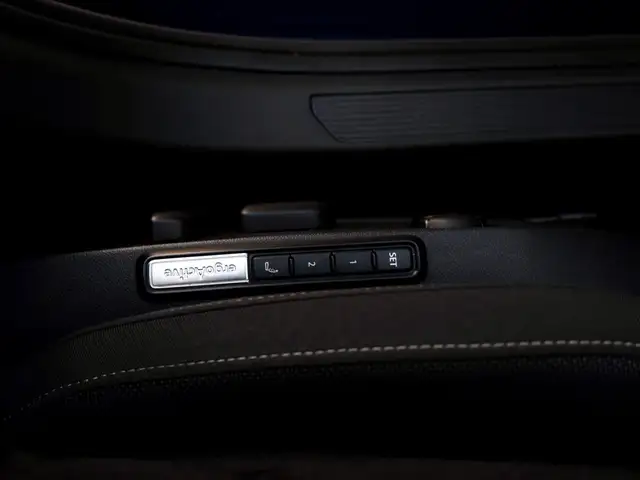 Volkswagen Golf view 14