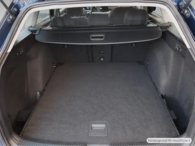 Volkswagen Golf view 11