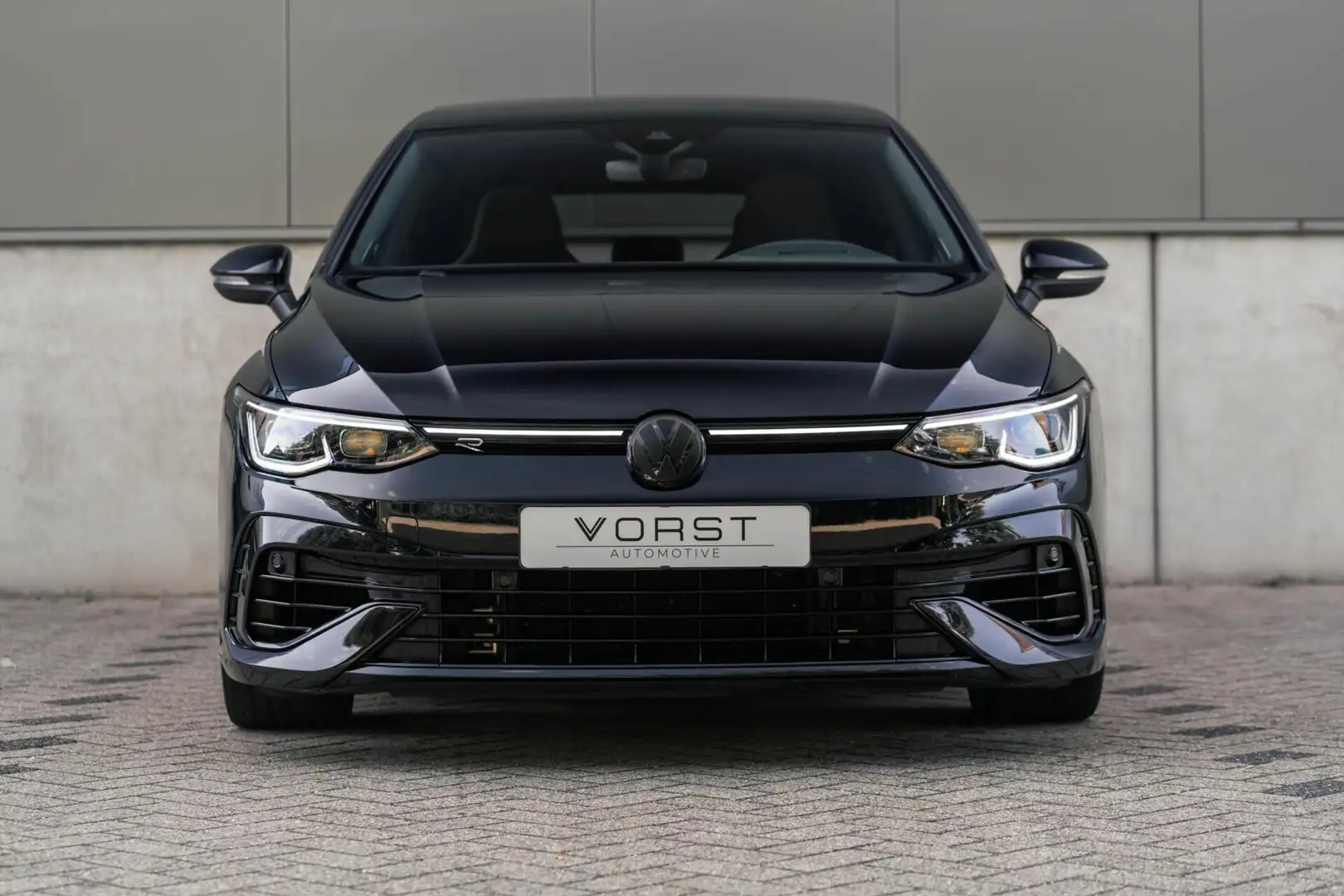 Volkswagen Golf 2.0 TSI R 4Motion Performance Akrapovic HUD - 2