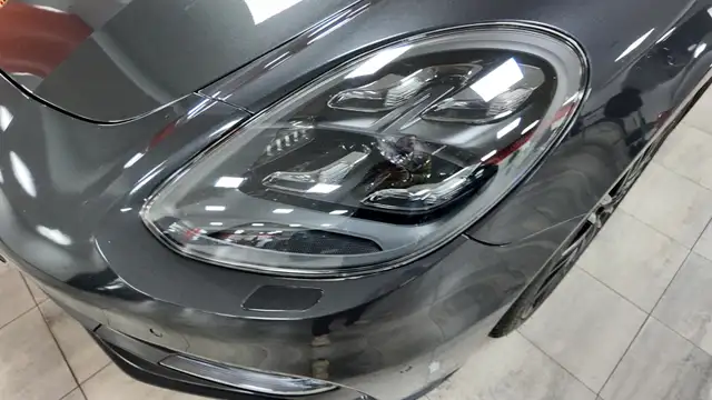 Porsche Panamera view 10