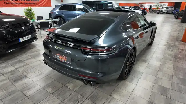 Porsche Panamera view 6