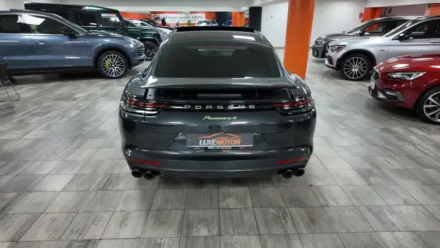 Porsche Panamera view 5