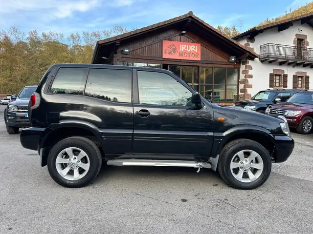Nissan Terrano 2.7 TDI Sport