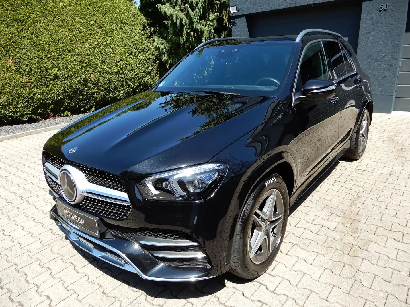 Mercedes-Benz GLE 450 7-SITZE AIR BURM PANO DISTR AMG-LINE Schwarz - 1